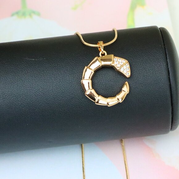 "Rose Gold Curved Segment Pendant with Crystals, XPPT1308 - Picture 5 of 12